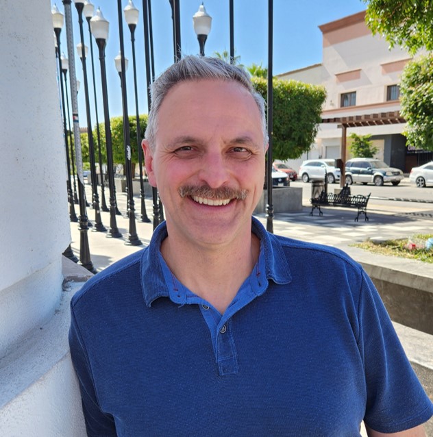 Headshot of Don Kostelec